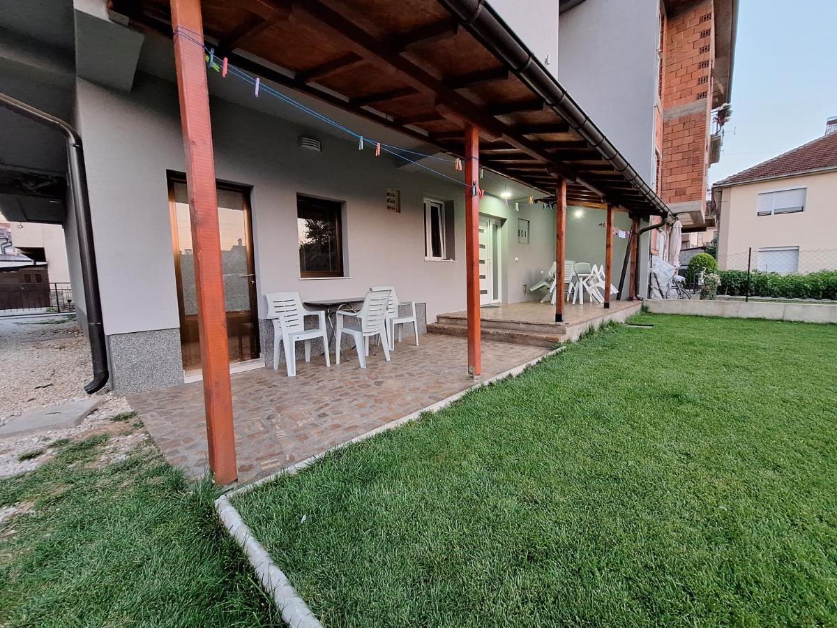 Studio Apartments Oleg Охрид Екстериор снимка