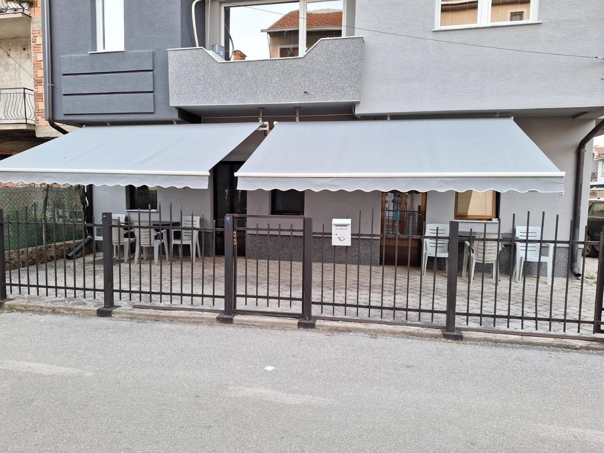 Studio Apartments Oleg Охрид Екстериор снимка