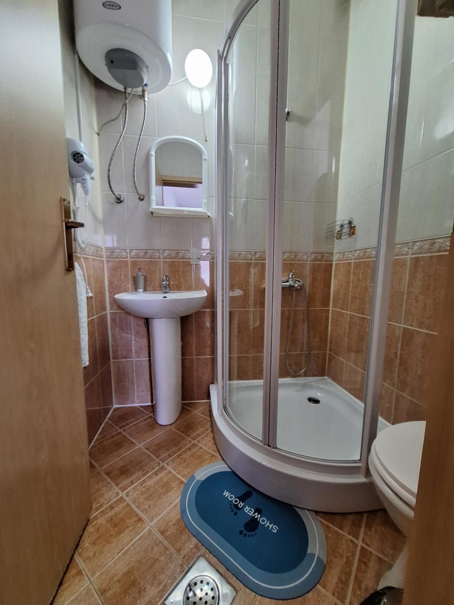 Studio Apartments Oleg Охрид Екстериор снимка