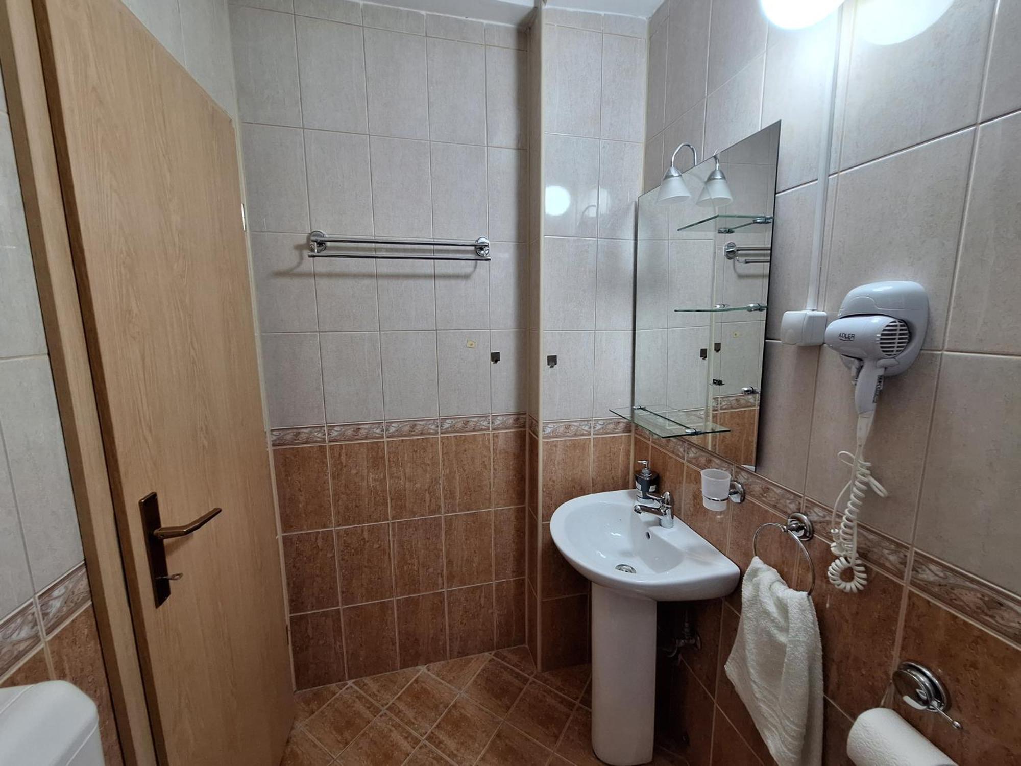 Studio Apartments Oleg Охрид Екстериор снимка