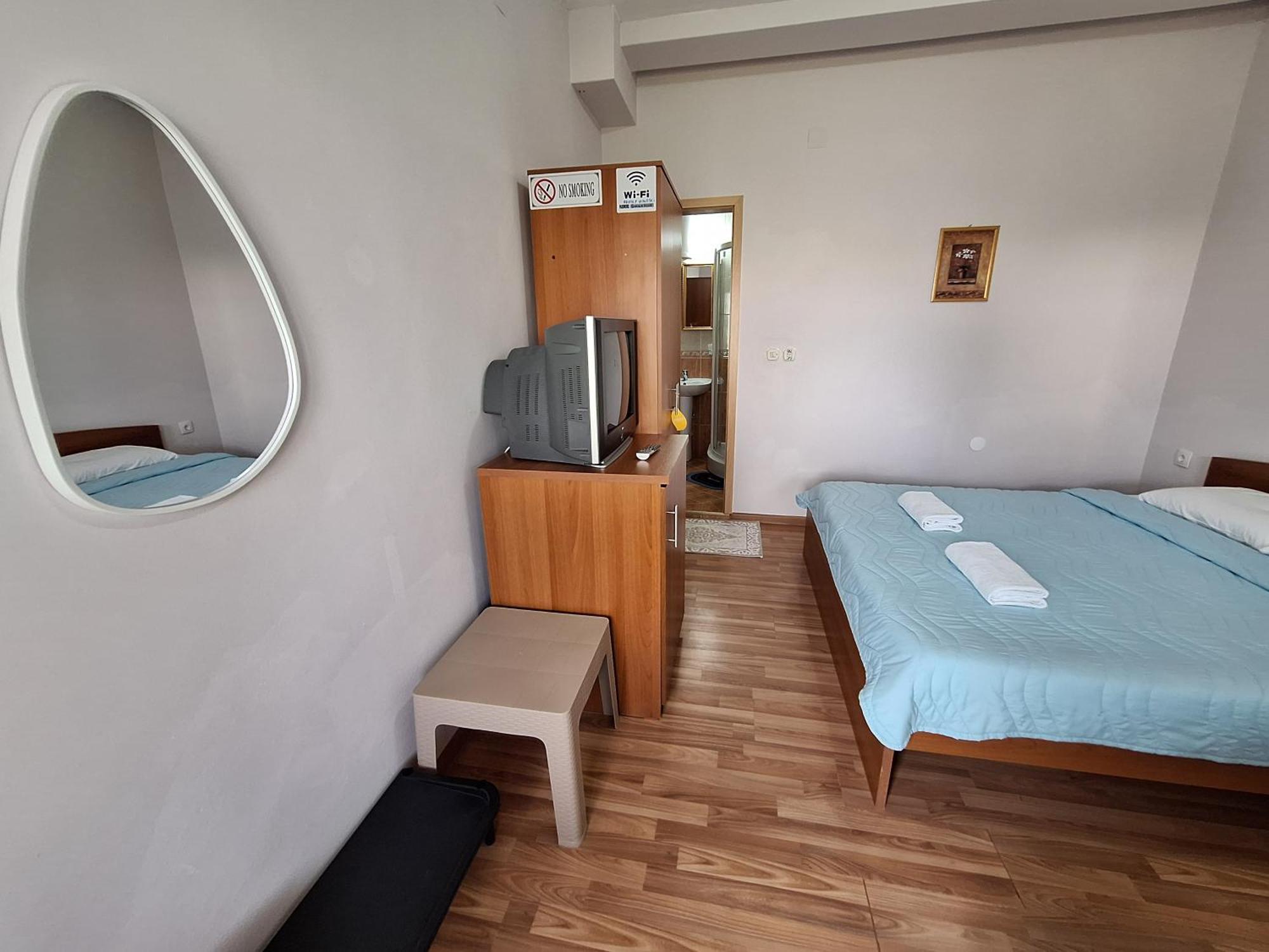 Studio Apartments Oleg Охрид Екстериор снимка